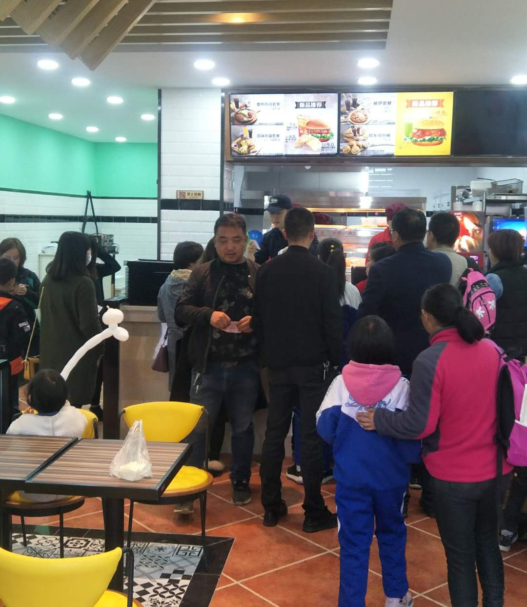 开西式快餐汉堡加盟店的费用和回本时间