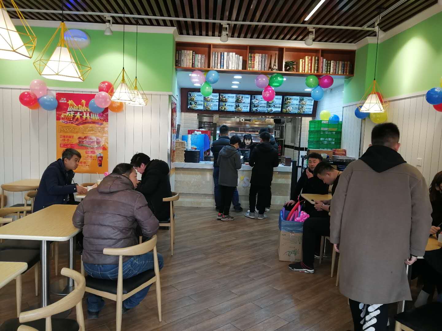 汉堡店加盟:迈德思客大雁塔店盛大开业(2019003)